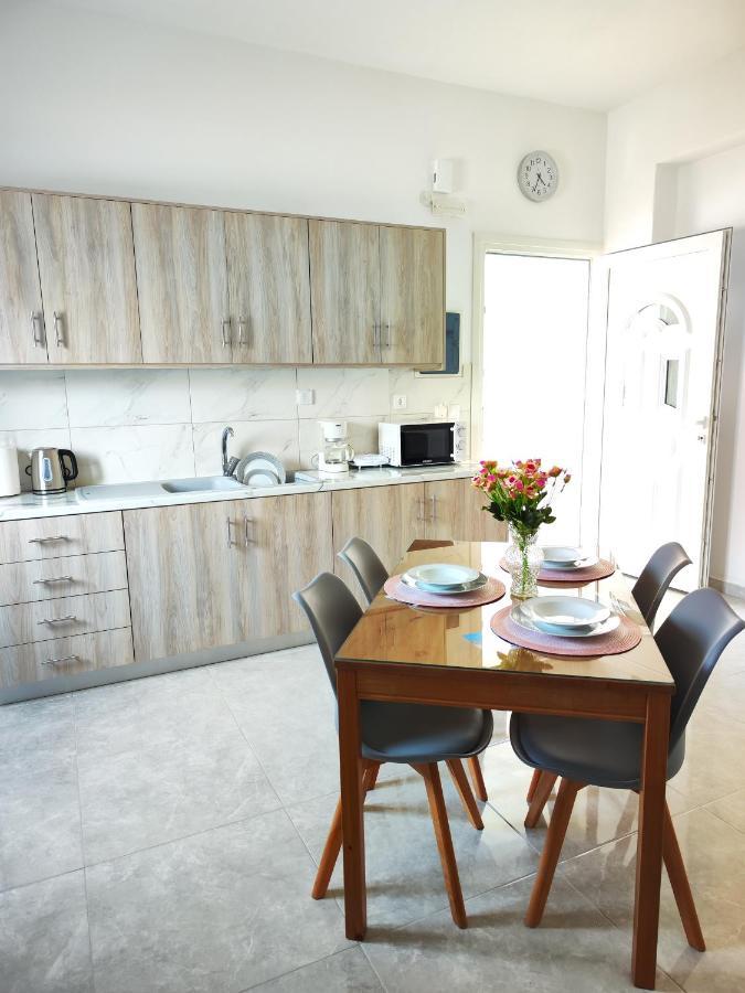 Oasis Apartments بيريسا المظهر الخارجي الصورة